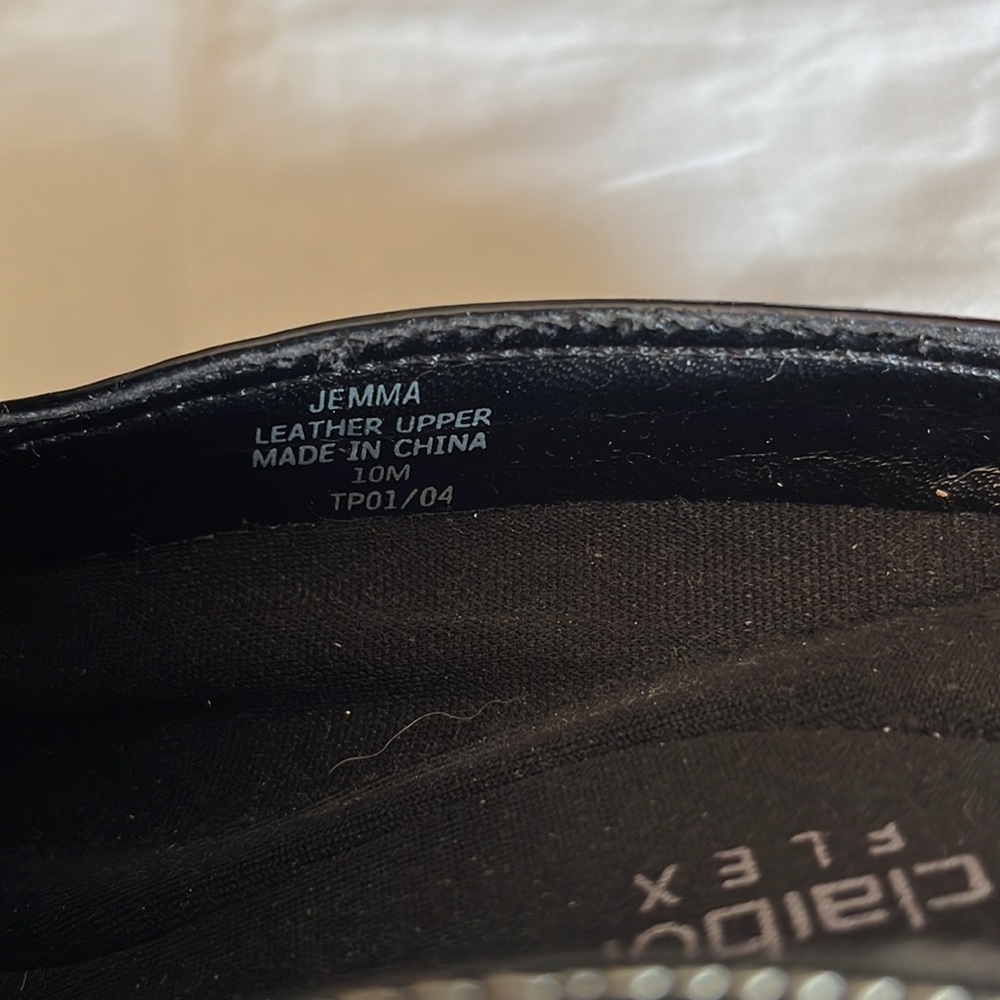 NEW Liz Claiborne black leather slip-on shoes w/buckle (Jemma). 10M/never worn. - Picture 5 of 6